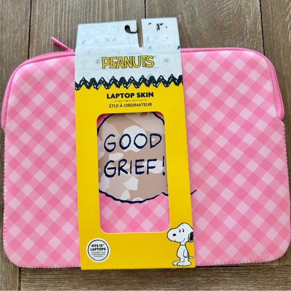 Peanuts Accessories - Peanuts Pink Plaid Laptop Sleeve